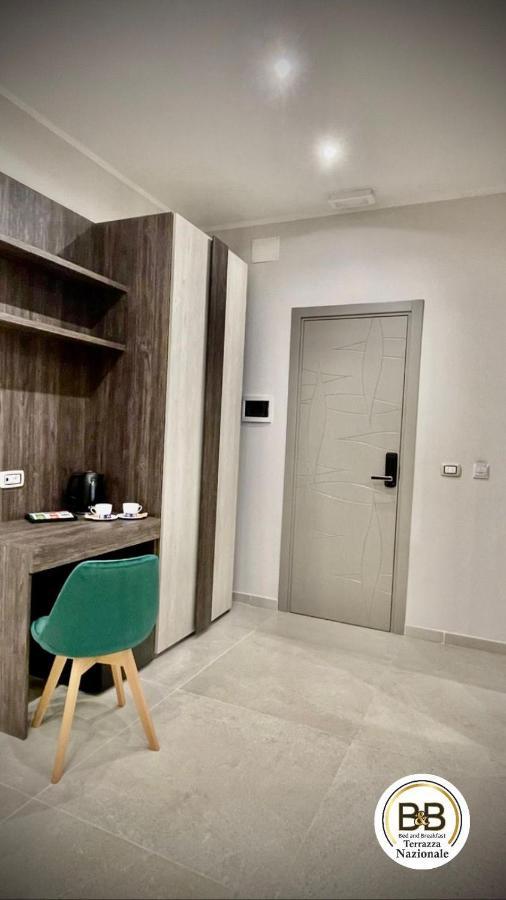 B&B Terrazza Nazionale เนเปิลส์ ภายนอก รูปภาพ