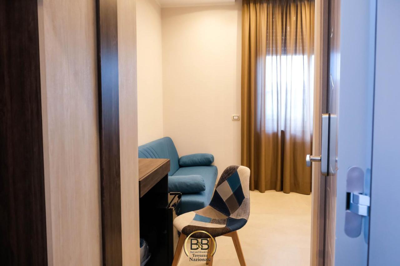 B&B Terrazza Nazionale เนเปิลส์ ภายนอก รูปภาพ