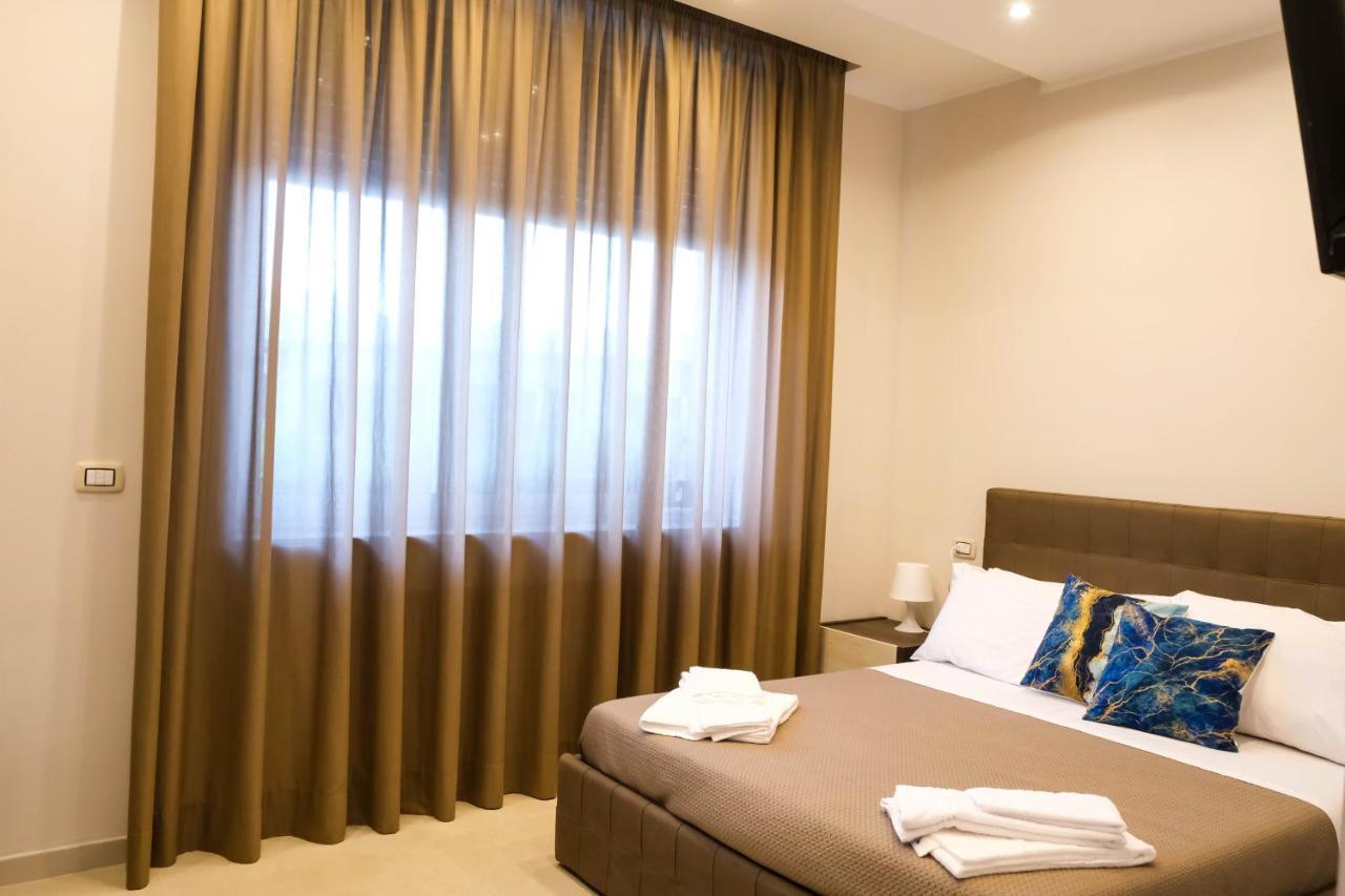 B&B Terrazza Nazionale เนเปิลส์ ภายนอก รูปภาพ