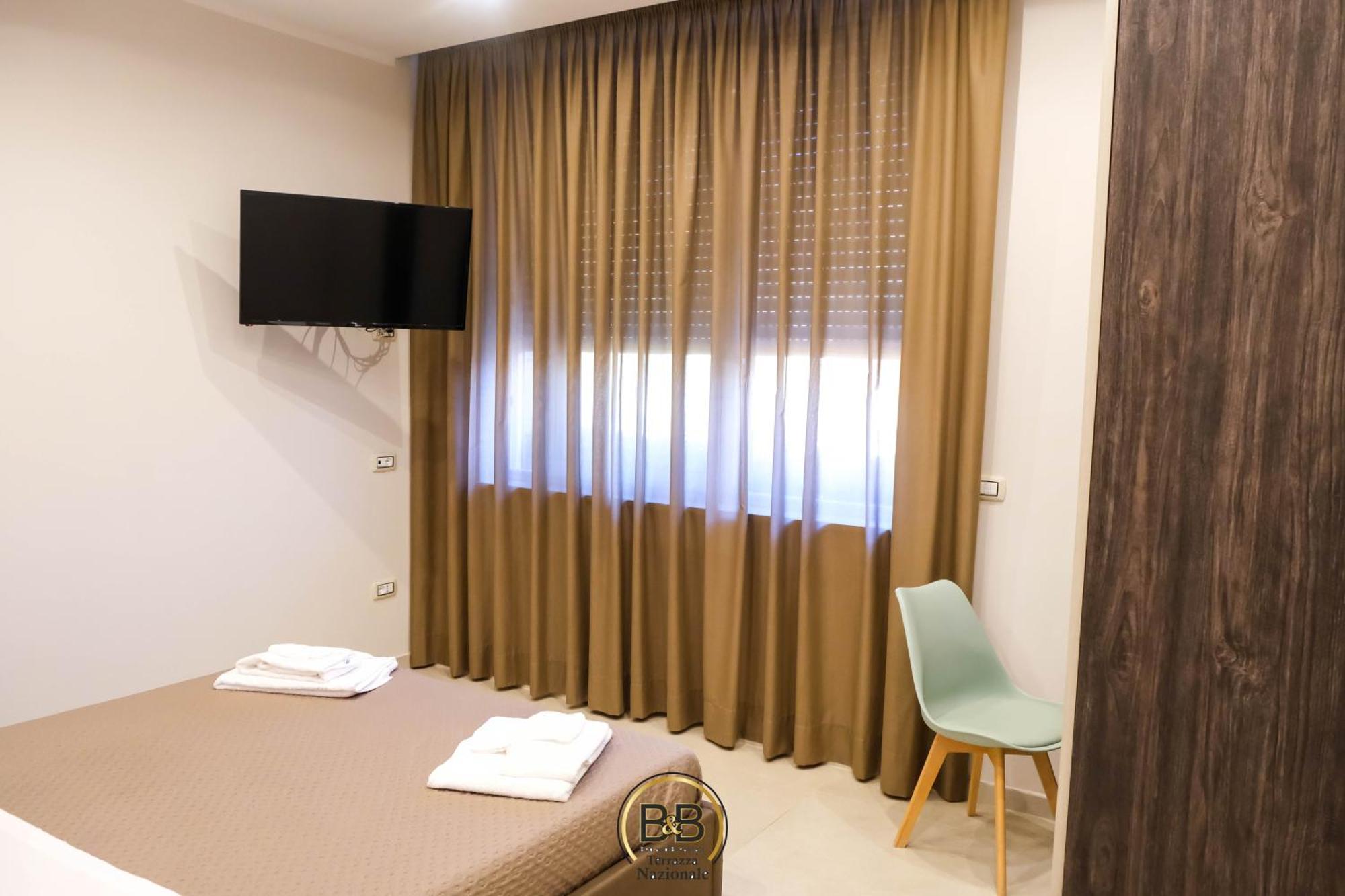 B&B Terrazza Nazionale เนเปิลส์ ภายนอก รูปภาพ