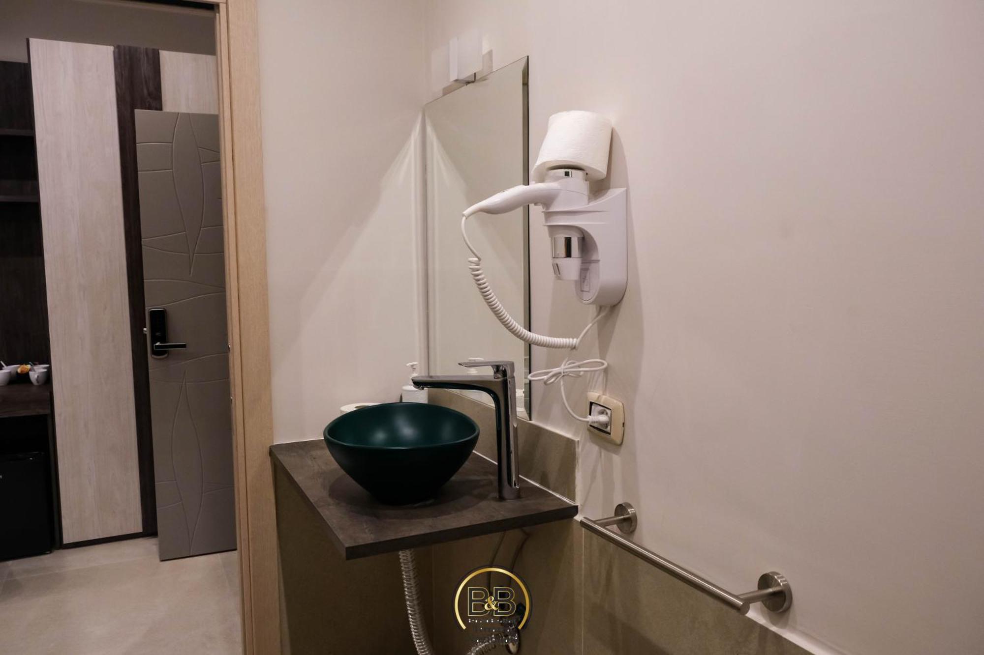 B&B Terrazza Nazionale เนเปิลส์ ภายนอก รูปภาพ