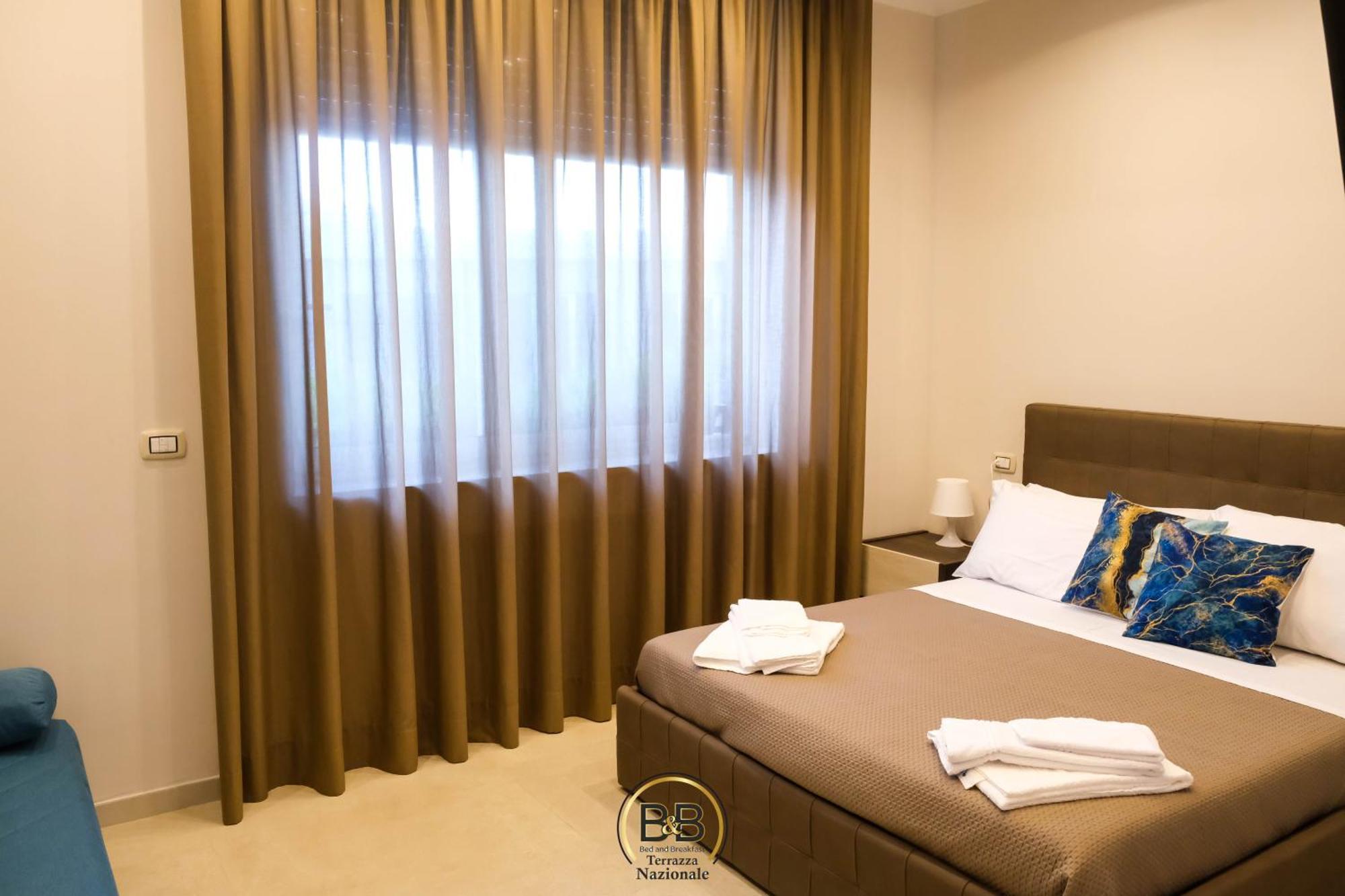 B&B Terrazza Nazionale เนเปิลส์ ภายนอก รูปภาพ