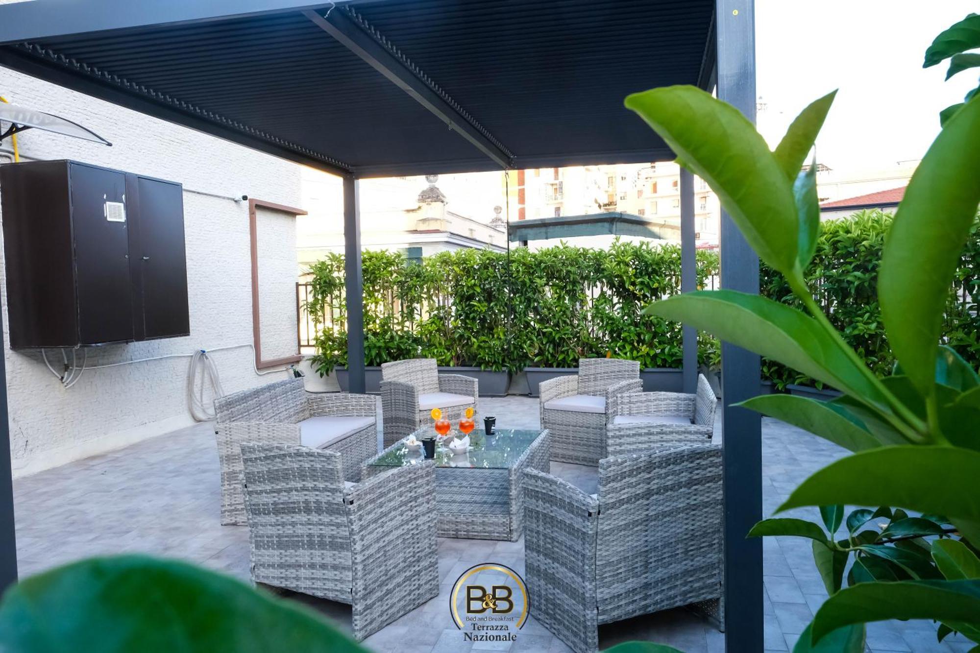 B&B Terrazza Nazionale เนเปิลส์ ภายนอก รูปภาพ